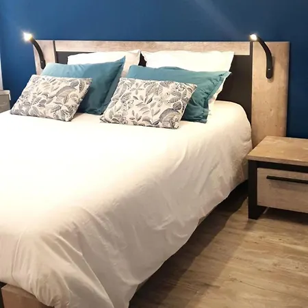 Le Petit Claux Apartment *